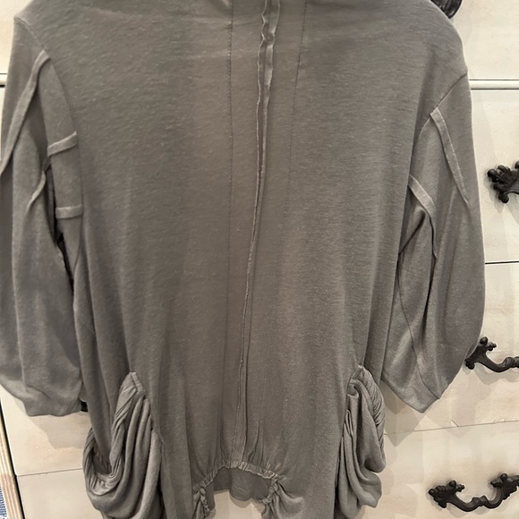 TCEC lightweight open sweater in taupe. Size Small. - Picture 4 of 6